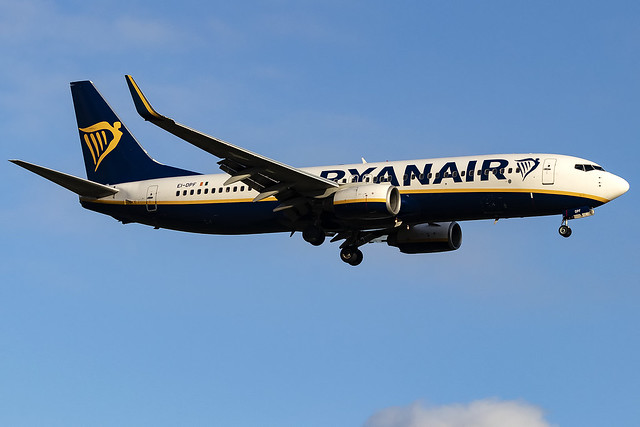 EI-DPF Ryanair B737-800 London Stansted