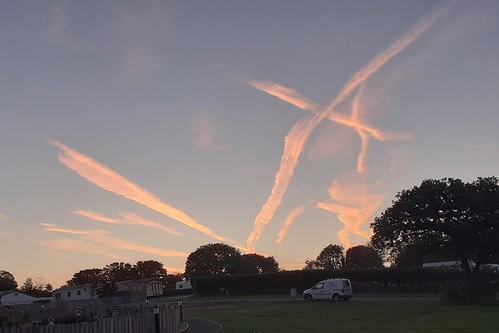 Clouds by Andrew 2.8i, Funny looking clouds in the morning sky.sky cloud morning sunrise