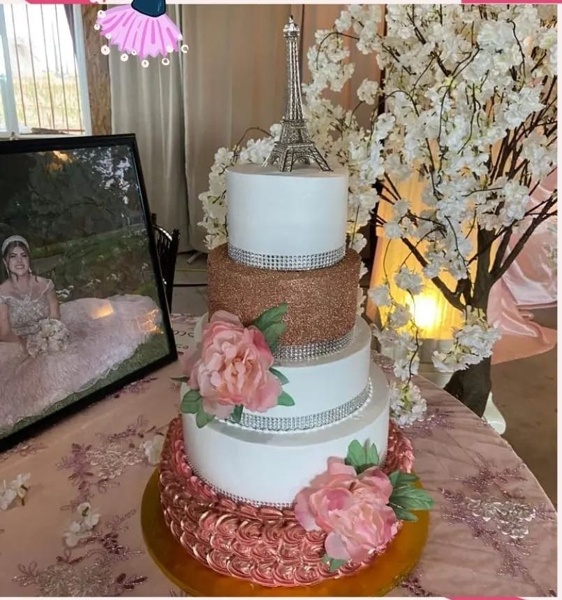 Cake by Denisse Pasteles & party supplies