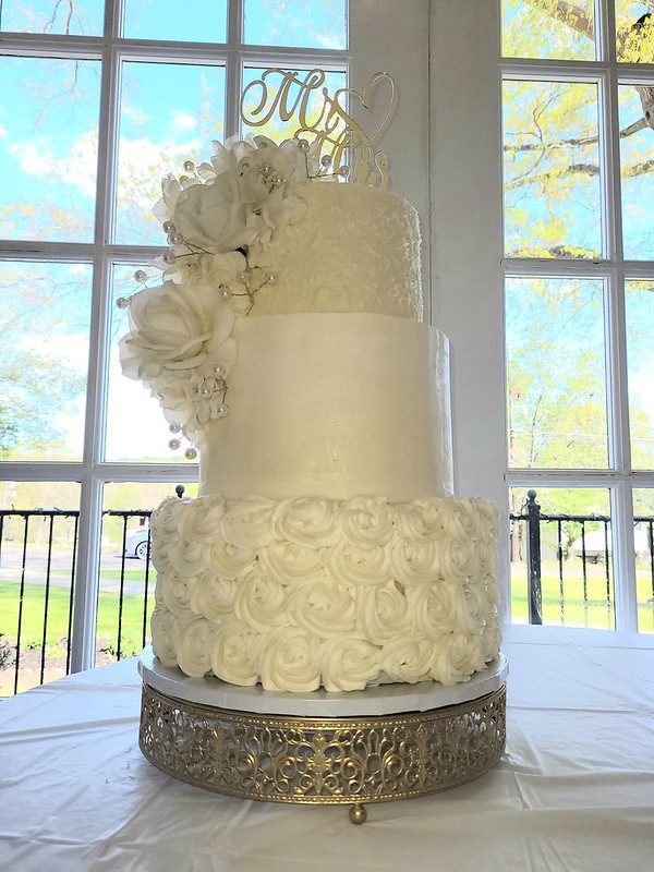 Cake by Reigning Cakes