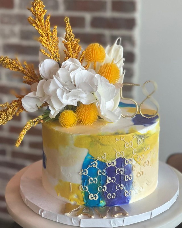 Cake by Small Cakes Fort Myers