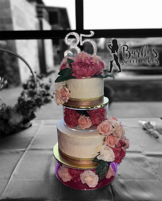 Cake by Barbi’s Sweet Cakes