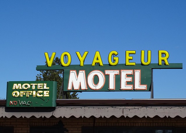 MN, Two Harbors-MN 61 Voyageur Motel Roof Sign