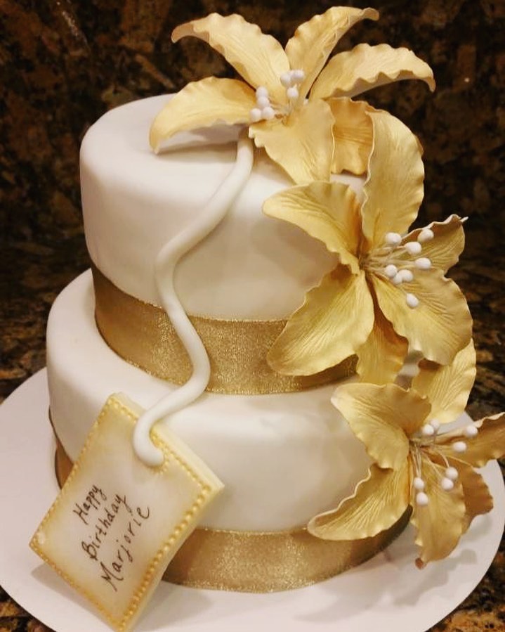 Cake by Dolce Cakes