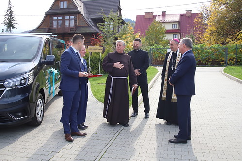 Msza św. w Sanktuarium św. Antoniego z Padwy w Zakopanem z okazji 45-lecia SMS w Zakopanem oraz poświęcenie i przekazanie Szkole samochodu 14.10.2022 r.