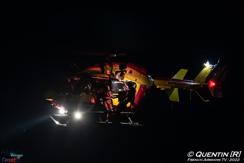 EC145 Sécurité Civile dragon H-145 demo ailes et volcans cervolix issoire auvergne Meeting Aerien 2022