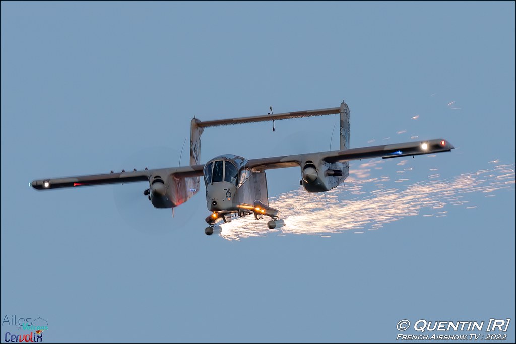 North American OV-10 Bronco pyrotechnie 99+24 du Musee europeen de l'Aviation de Chasse sunset nightshow ailes et volcans cervolix issoire auvergne Meeting Aerien 2022