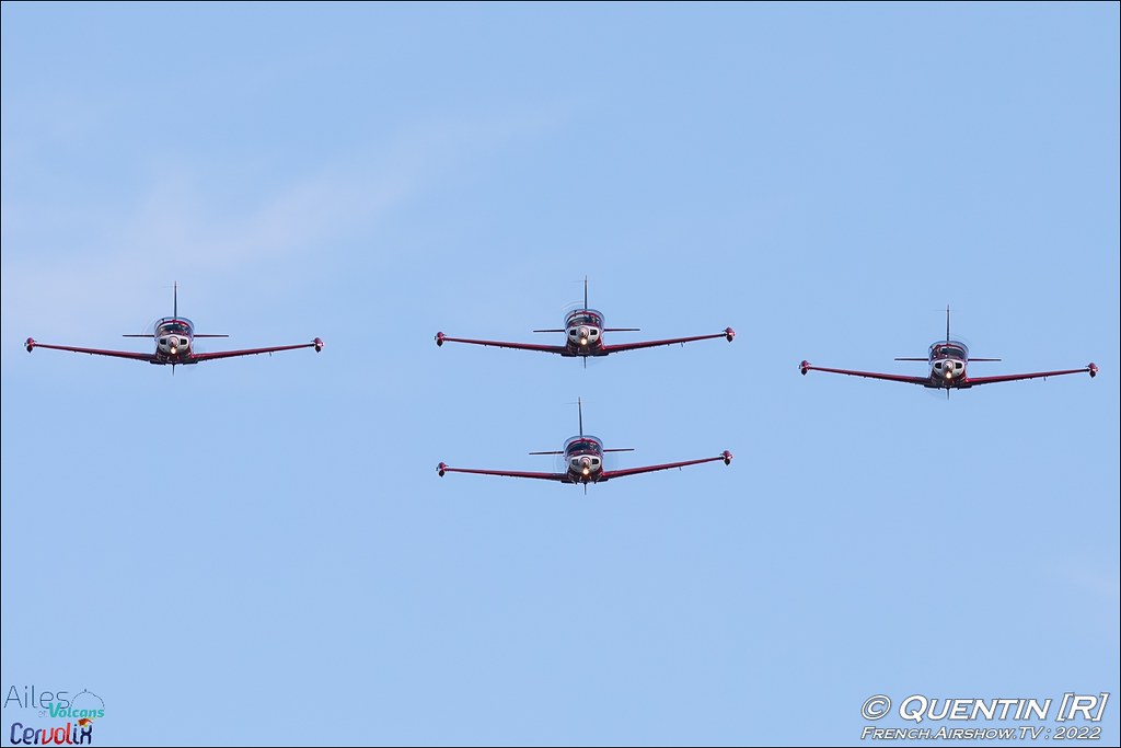Patrouille Red Devils SF-260 M Marchetti Acrobatique de l'Armée de l'Air Belge ailes et volcans cervolix issoire auvergne Meeting Aerien 2022