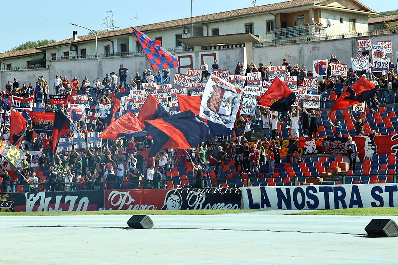 Serie B 2022- 2023 Tifosi Cosenza - Genoa | Flickr