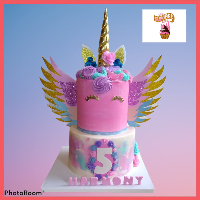 Cake by YaYa's Cupcake Factory
