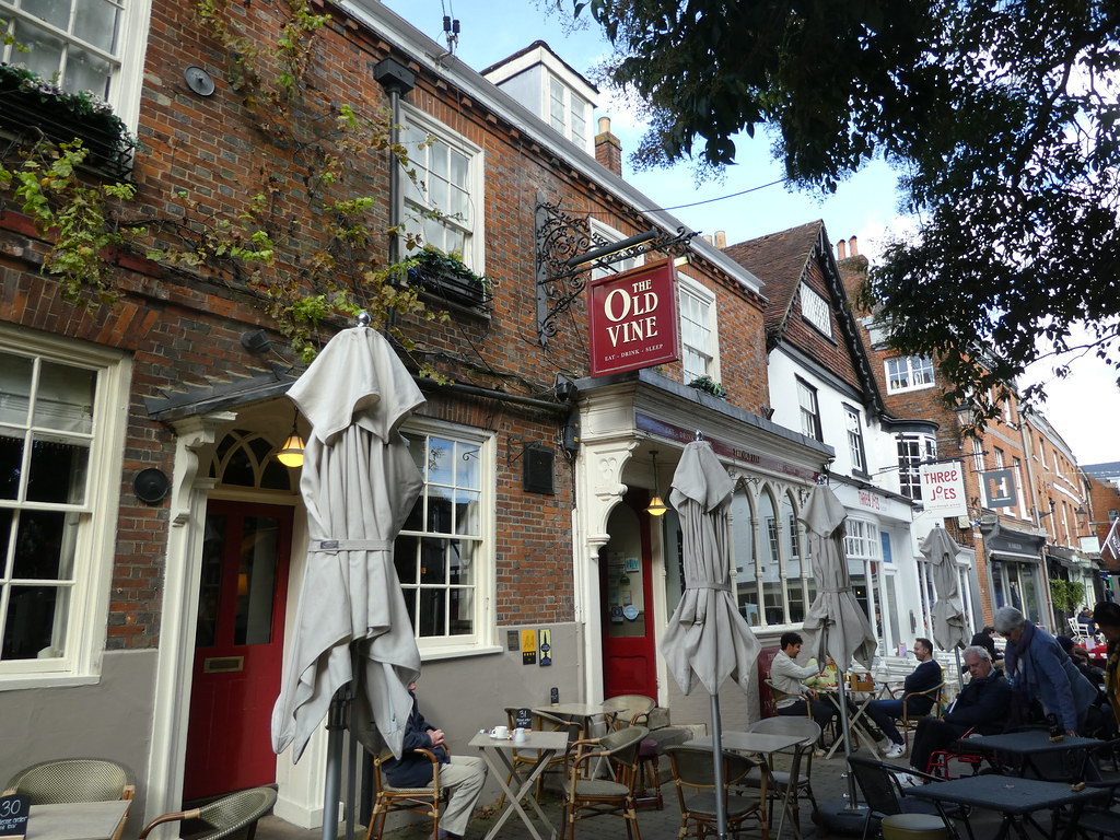 The Old Vine pub and restaurant, Winchester