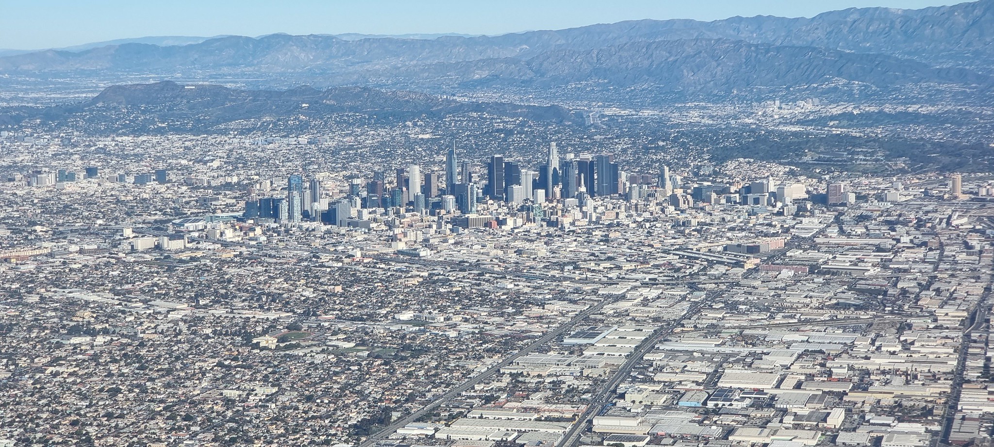 A view of Los Angeles on final approach