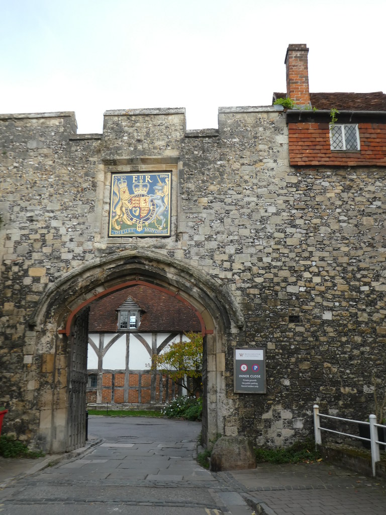 Prior's Gate, Winchester