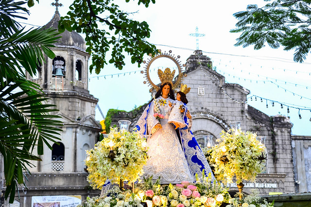 The canonically crowned Nuestra Señora de los Desamparados de Marikina.