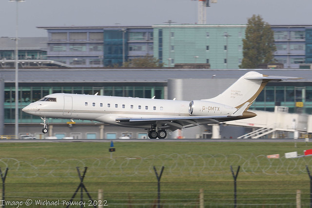 G-OMTX - 2008 build Bombardier Global Express 5000, arriving on Runway 23R at Manchester