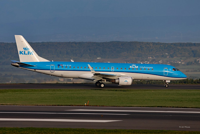 PH-EXA KLM Cityhopper Embraer ERJ-190STD (ERJ-190-100) Bristol Airport 12.10.2022