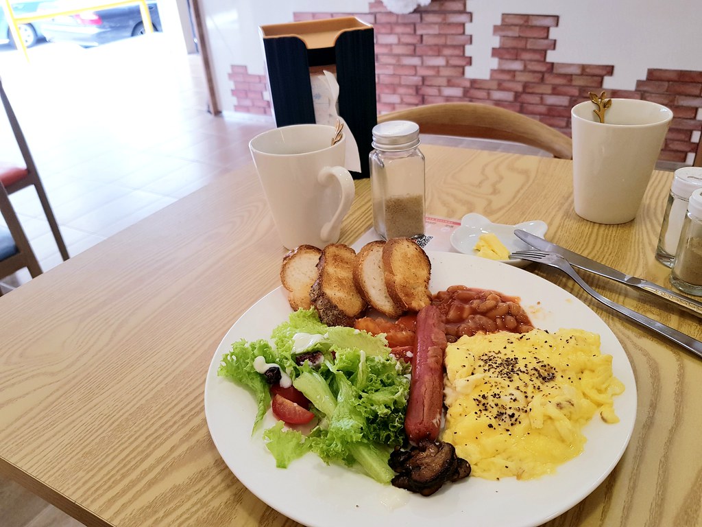 大早餐 Big Breakfast set rm$11.90 @ 9 Morning Cafe PLT SS15