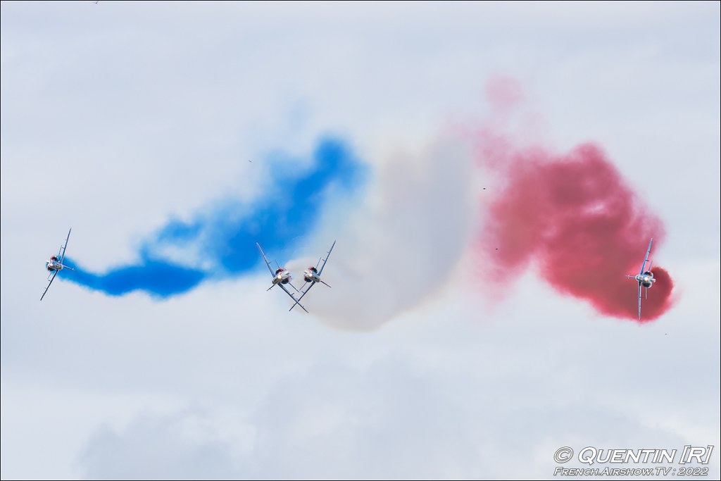 Patrouille de France est la patrouille acrobatique officielle de l'Armée de l'Air et de l'Espace française Meeting aérien Des Étoiles et des Ailes Aéroport de Toulouse Francazal 2022 Meeting Aerien 2022