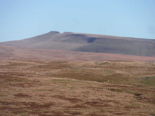 Central Beacons ridge, from trigpoint on Gwaun Cefnygarreg SWC Walk 401 - Storey Arms to Libanus or Circular (via Ystradfellte)