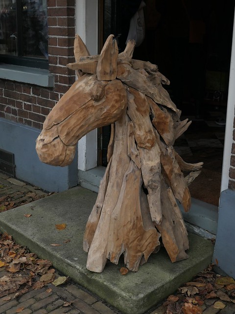 The wooden horse at the entrance