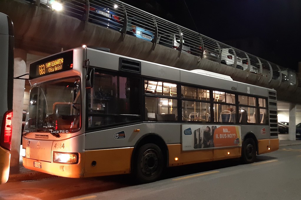 AMT 4584 | BredaMenarinibus M231 MU Linea 663, capolinea di … | Flickr