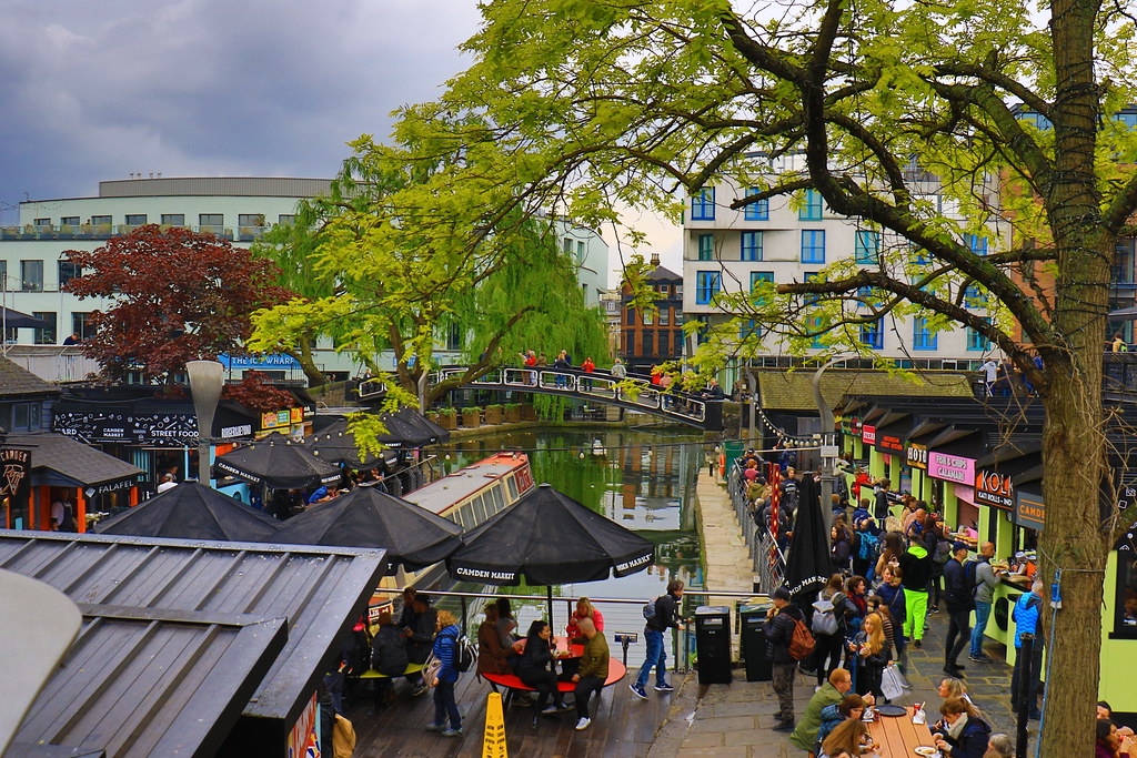 IMG_8876_1 - London. Camden Town market (along the Regent's Canal)