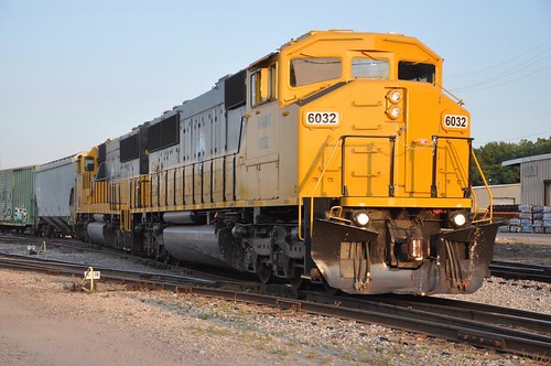 WAMX Kansas City,KS by Avgo4er, A pair of Kaw River Railroad SD60's creep through Mill Street Yard minutes from sunset.
Sep 9, 2022
