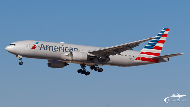 TLV - American Airlines Boeing 777-200 N795AN