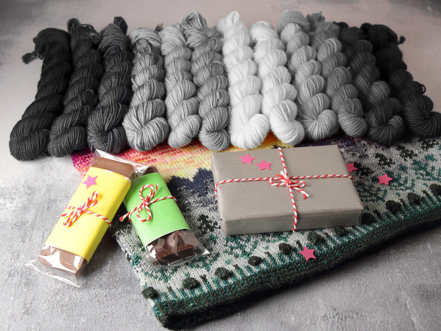 2022 Festive Project Box: Tregrensa Cowl – 12 x mini skeins, handmade chocolate, pattern + extra treat