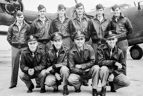 Crew of B-24 Heaven Can Wait | Crew of B-24 Heaven Can Wait.… | Flickr