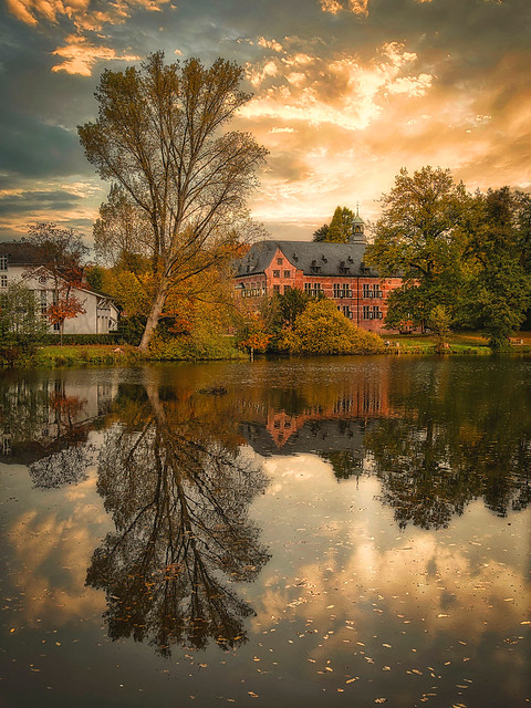 Reinbeker Schloss im Herbst