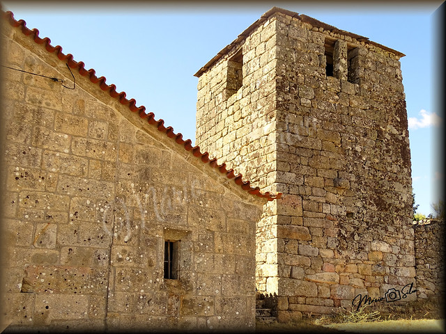 Capela e antiga torre - Cimo de Vila da Castanheira - Chaves - Portugal