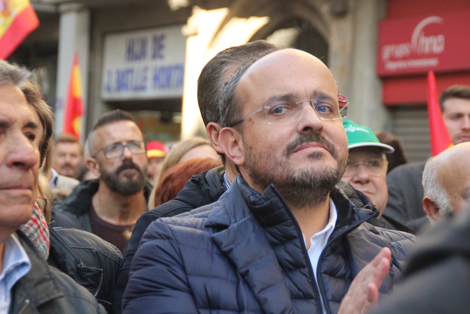 FOTOGRAFÍA. BARCELONA (ESPAÑA), 06.12.2019. Varios miles de personas se manifiestan en Barcelona a favor de la unidad de España. Ñ Pueblo (25)