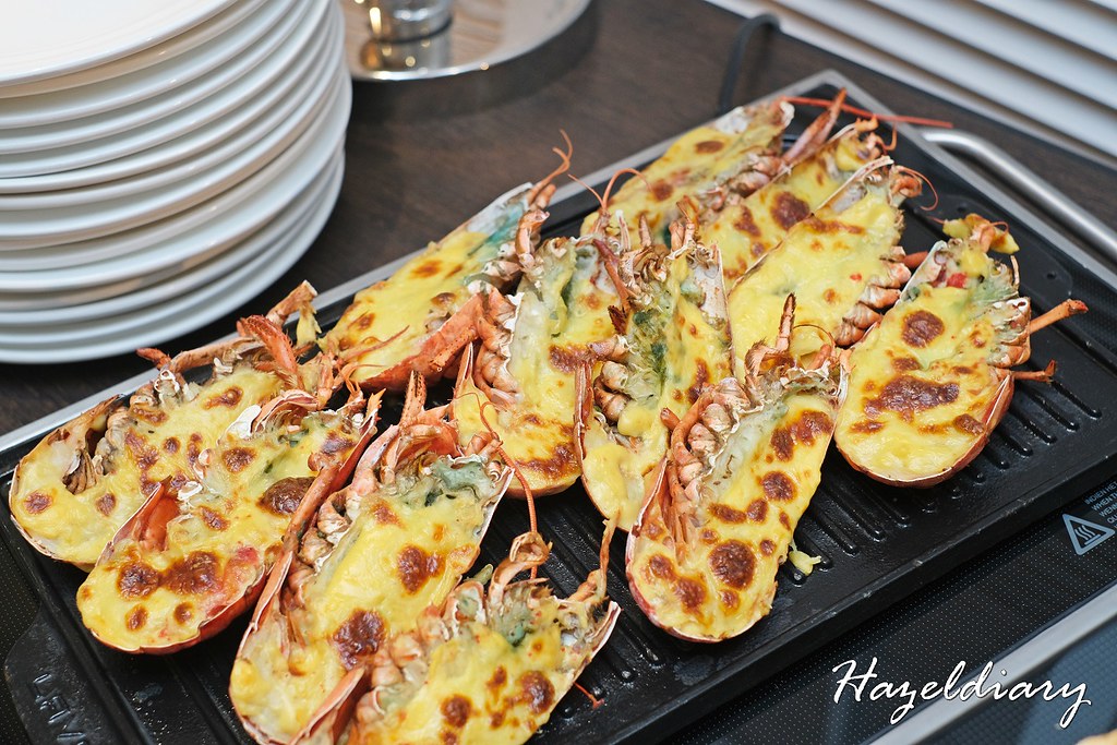 Lobster Thermidor -Singapore Marriott Tang Plaza