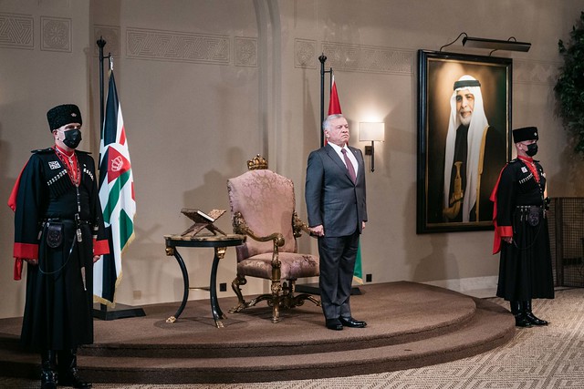 الوزراء الجدد يؤدون اليمين الدستورية أمام جلالة الملك عبدالله الثاني في قصر الحسينية