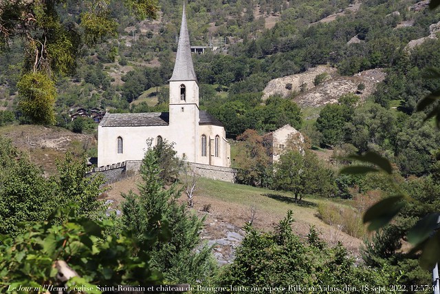 Le Jour ni l’Heure 8762 : église Saint-Romain et château de Rarogne, butte où repose Rainer Maria Rilke en Valais, Suisse, dimanche 18 septembre 2022, 12:57:48