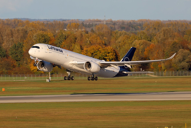 Lufthansa A350-900 D-AIXM departing MUC/EDDM