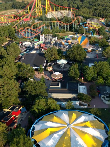 amusementpark kingsdominion virginia centralvirginia themepark rollercoaster steelrollercoaster intimidator305