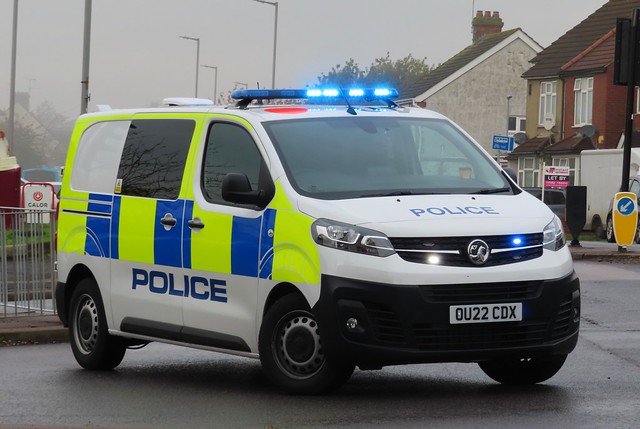 Bedfordshire Police - OU22 CDX