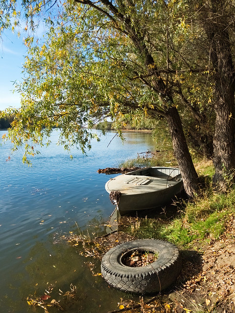 Boat and tire
