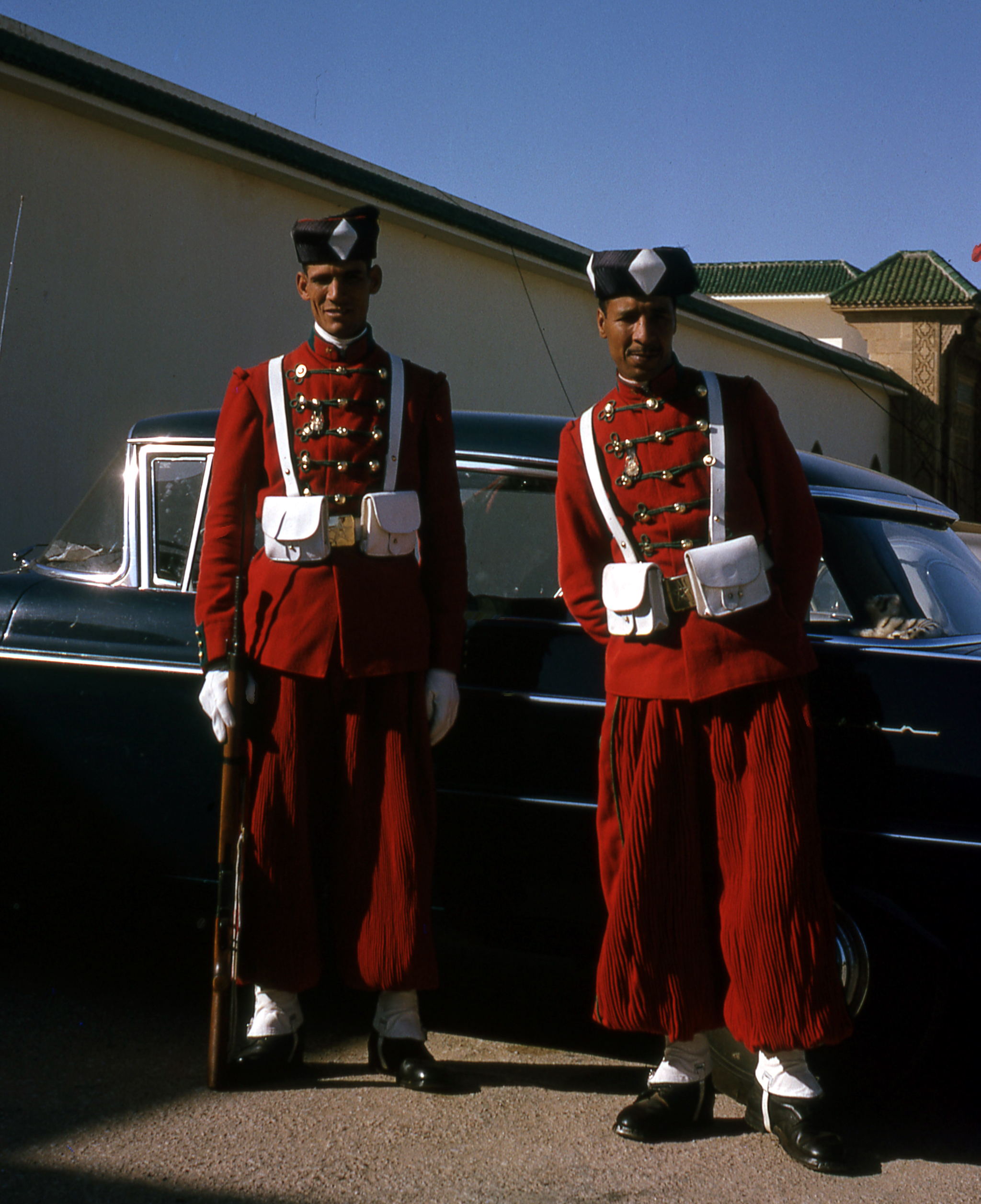 La Garde Royale Marocaine / Moroccan Royal Guard - Page 13 52464537542_6ffaf21298_o_d
