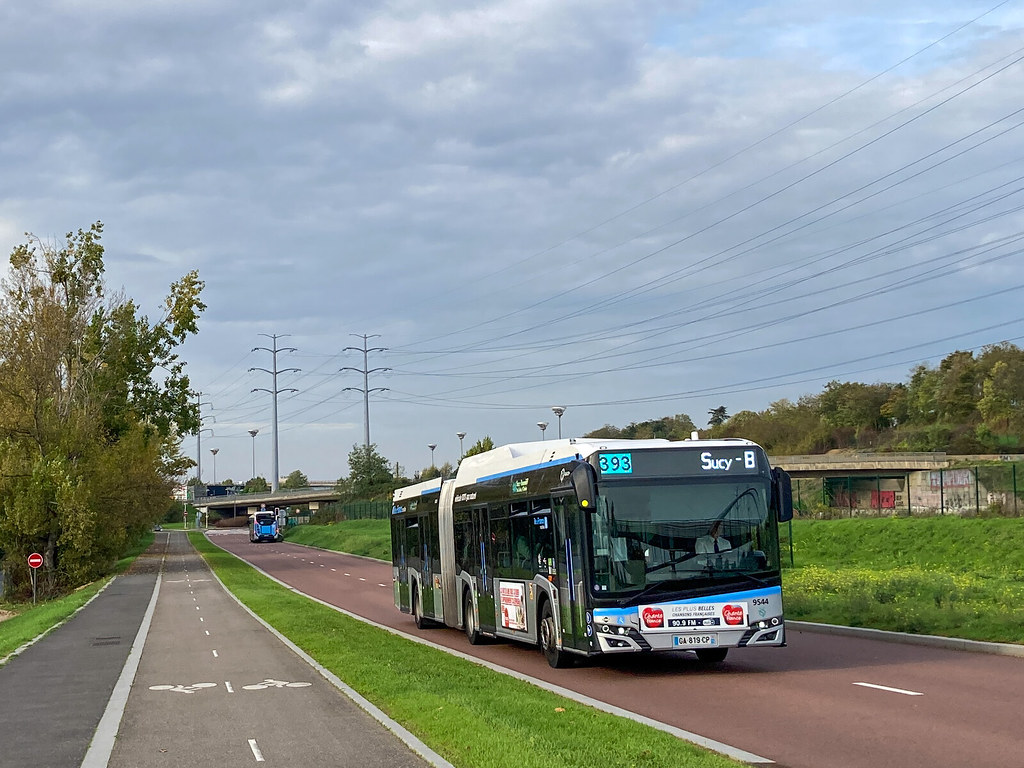 Bus 393 • Solaris Urbino IV