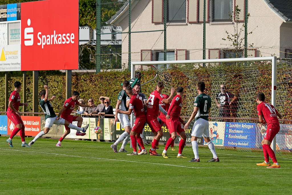 29.10.2022 | Saison 2022/23 | Bahlinger SC | FC 08 Homburg