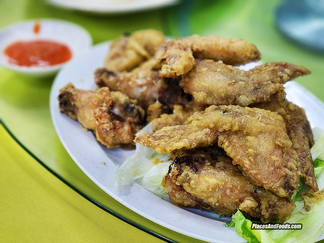 restoran xiang mun fried chicken wings with prawn sauce