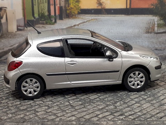 Peugeot 207 - 2005
