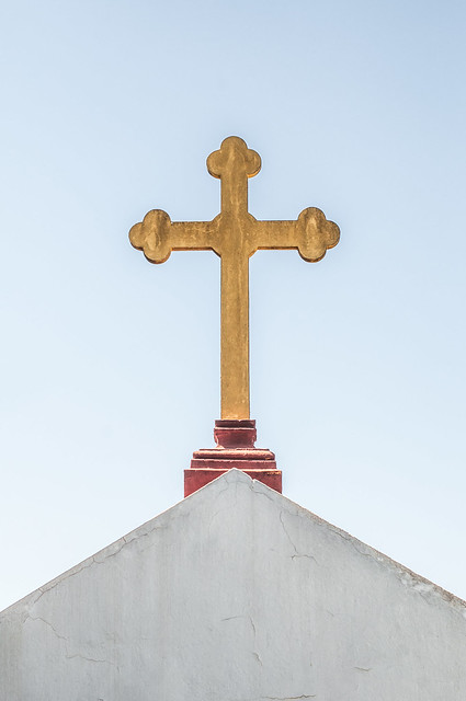 Gurutze katolikoa teilatu baten gainean, Jerez de la Frontera, Cadiz, Andaluzia.