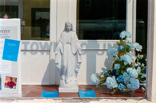 Funeral Directors, South Lambeth Rd, South Lambeth, Lambeth, 1989, 89c7-03-34
