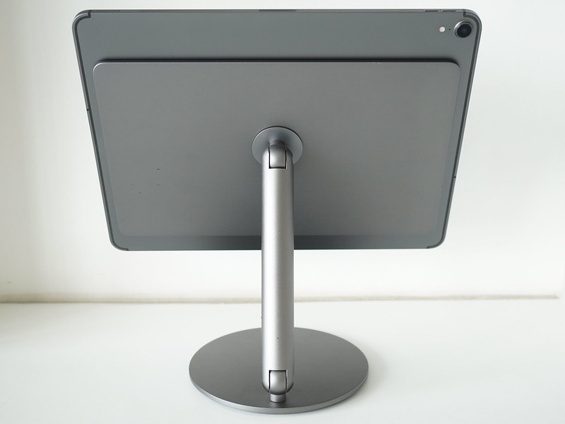Benks Infinity Pro Magnetic iPad Stand - With iPad Pro - Back