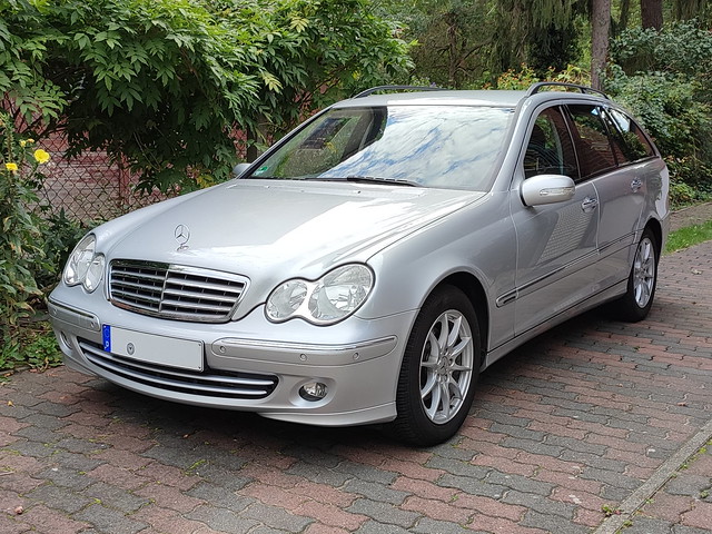 Image of Mercedes-Benz C200 (S 203)