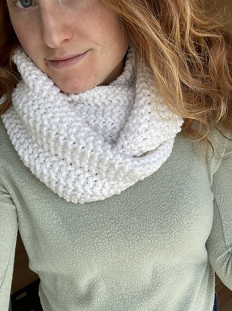 Christina (@thebusyknitter) this cozy Side Line Scarf by Fifty Four Ten Studio.
